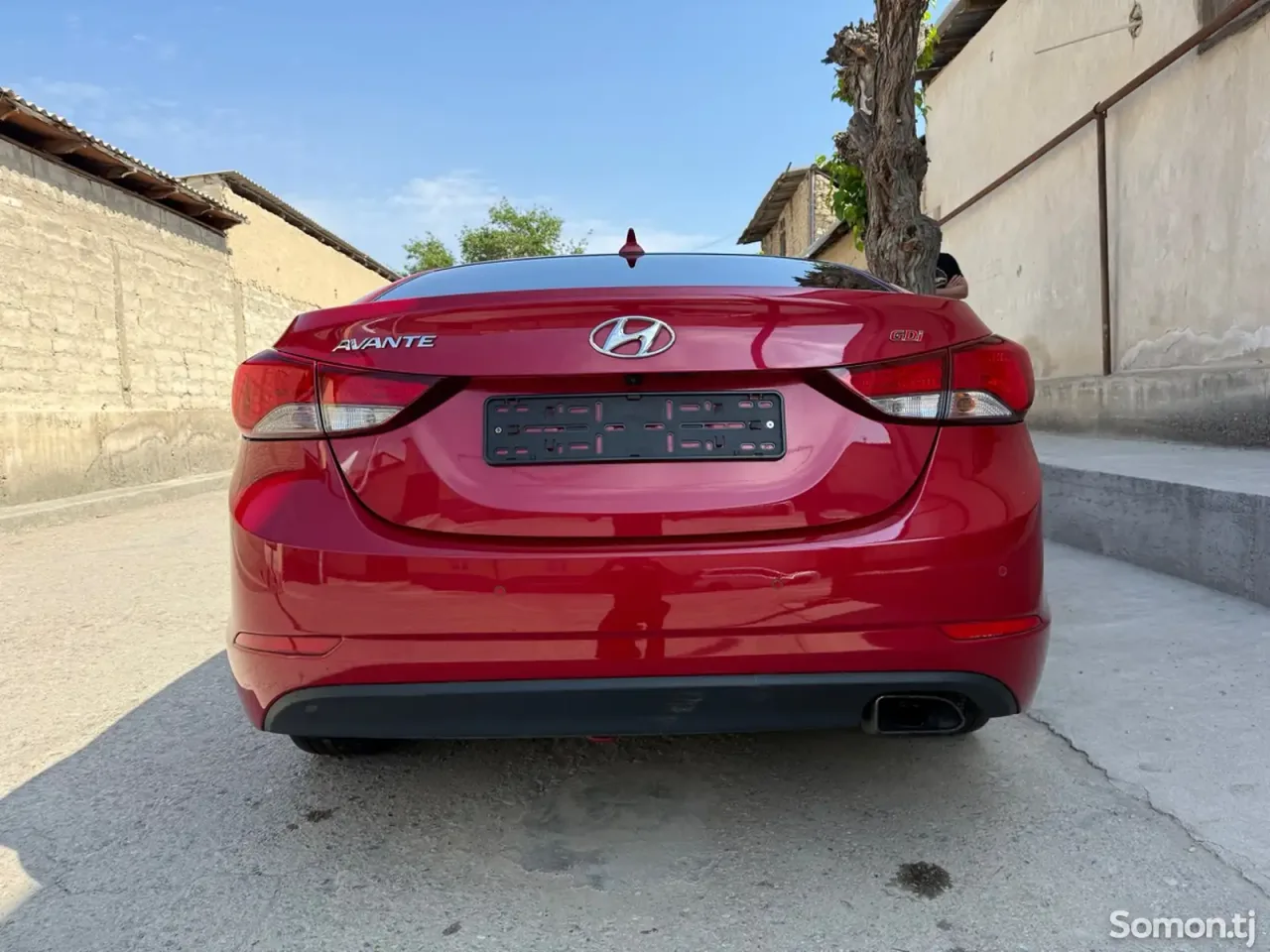 Hyundai Avante 2014 · 1.6 AT