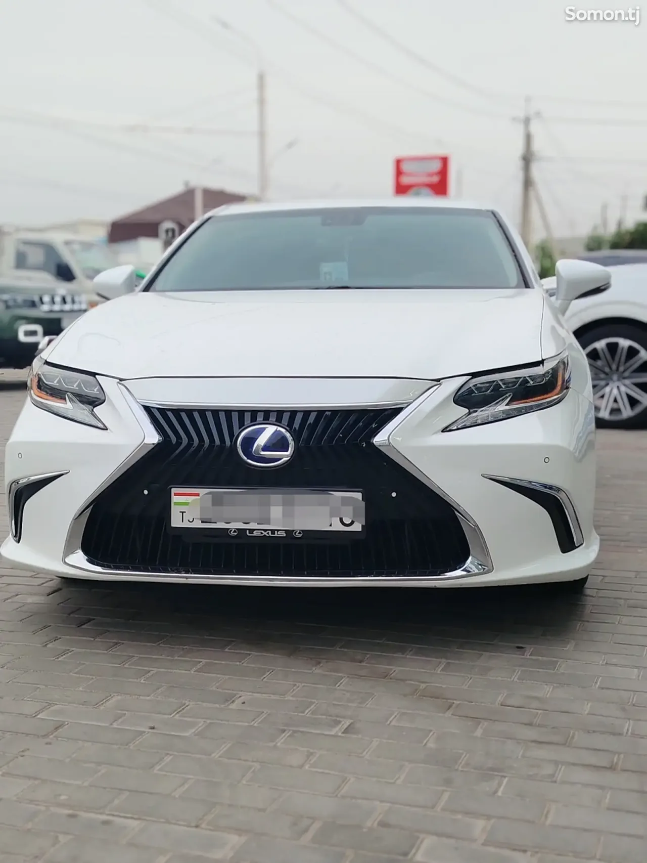Lexus ES series 2014 · 2.5 AT