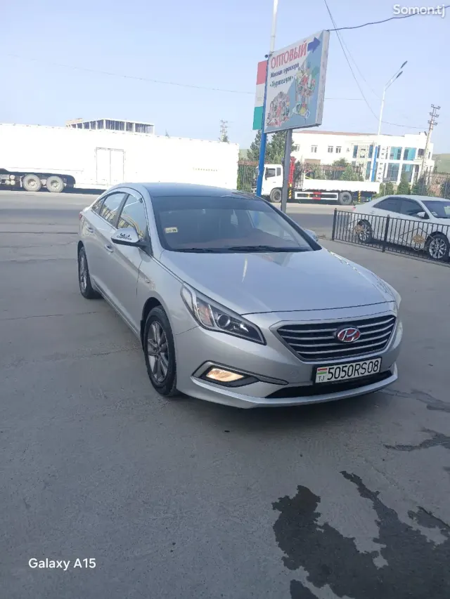 Hyundai Sonata 2015 · 2.0 AT