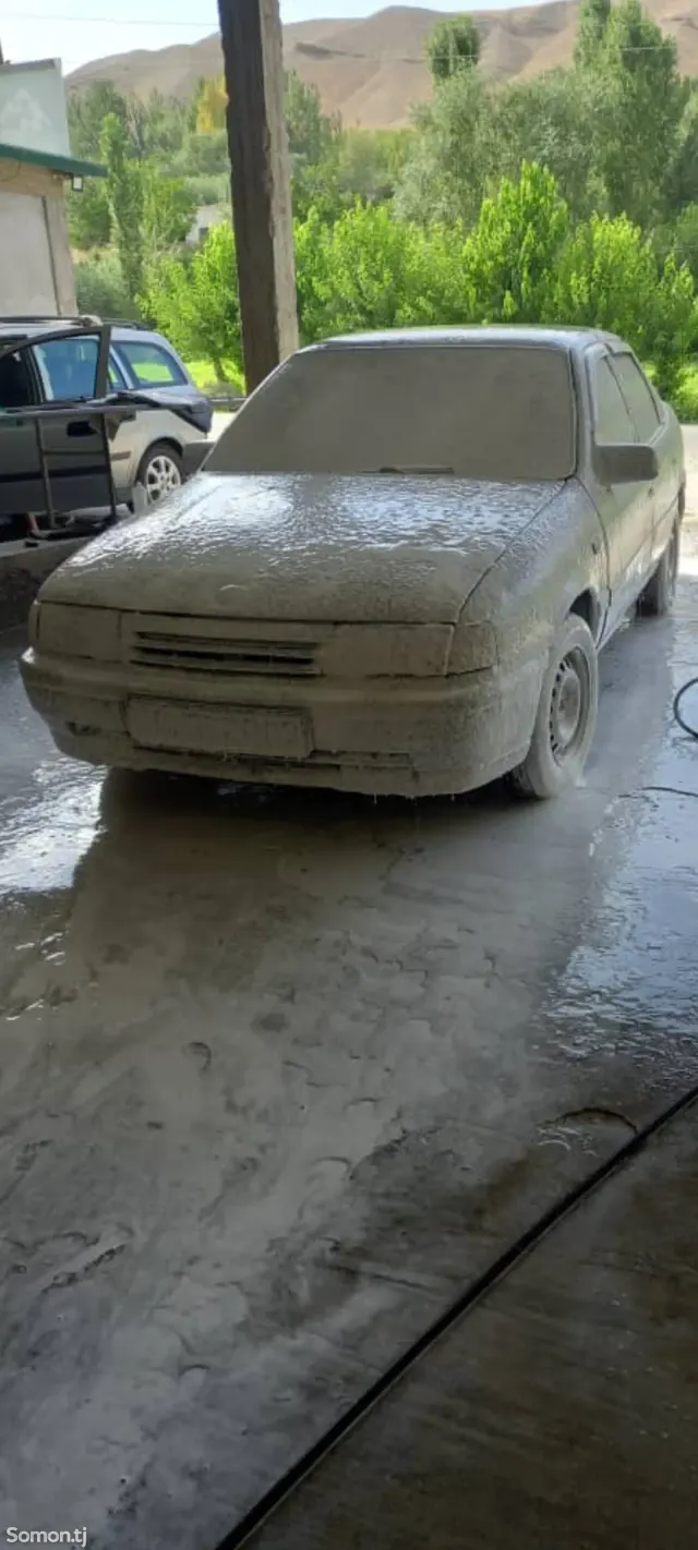 Opel Vectra A 1992 · 1.4 MT