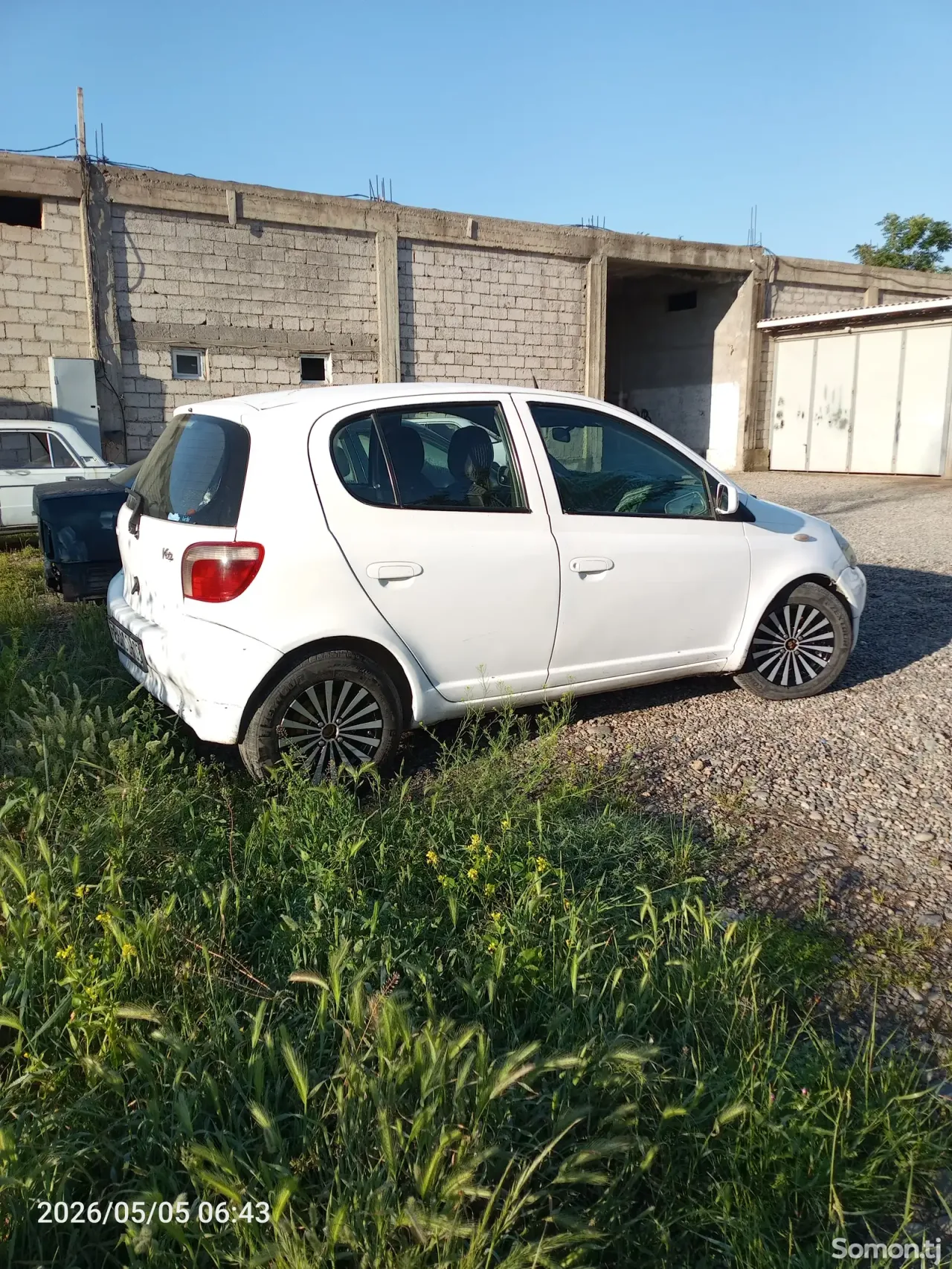 Toyota Vitz 2002 · 1.5 AT