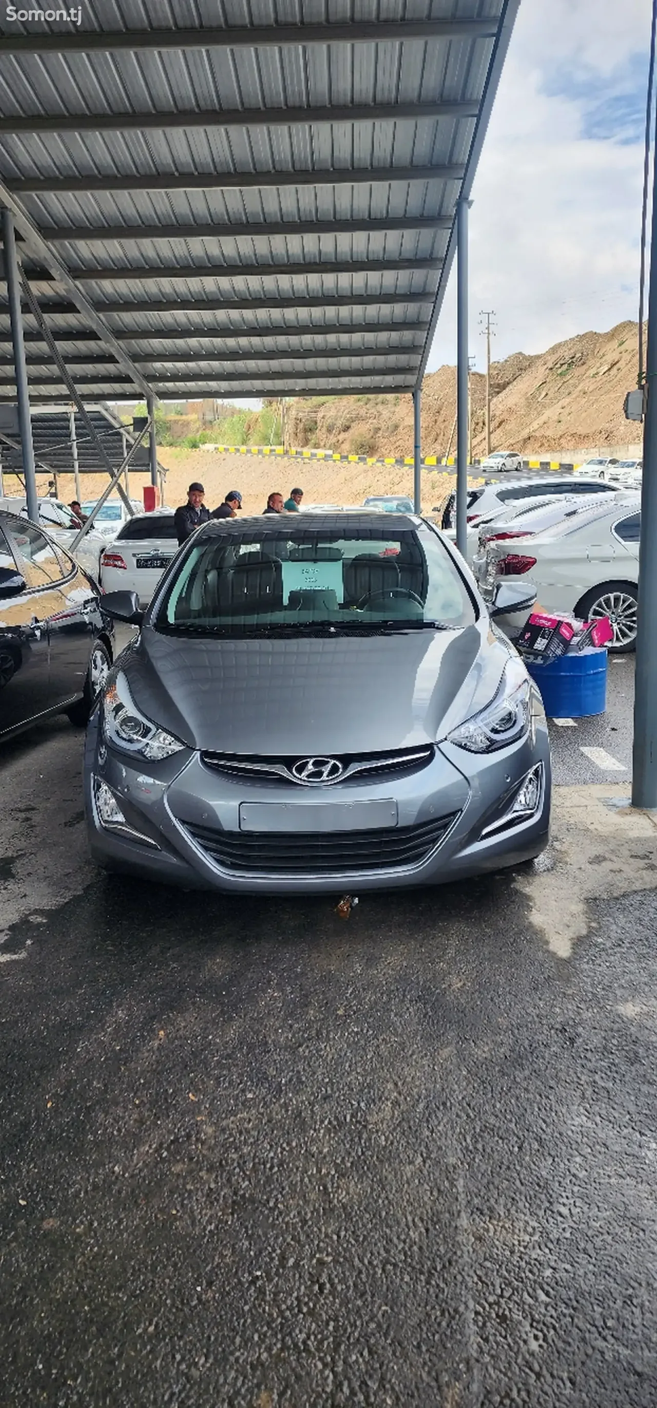 Hyundai Avante 2015 · 1.6 AT
