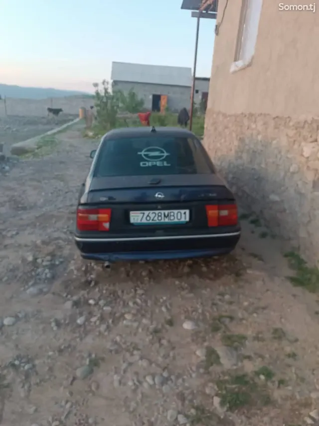 Opel Vectra A 1994 · 1.8 MT