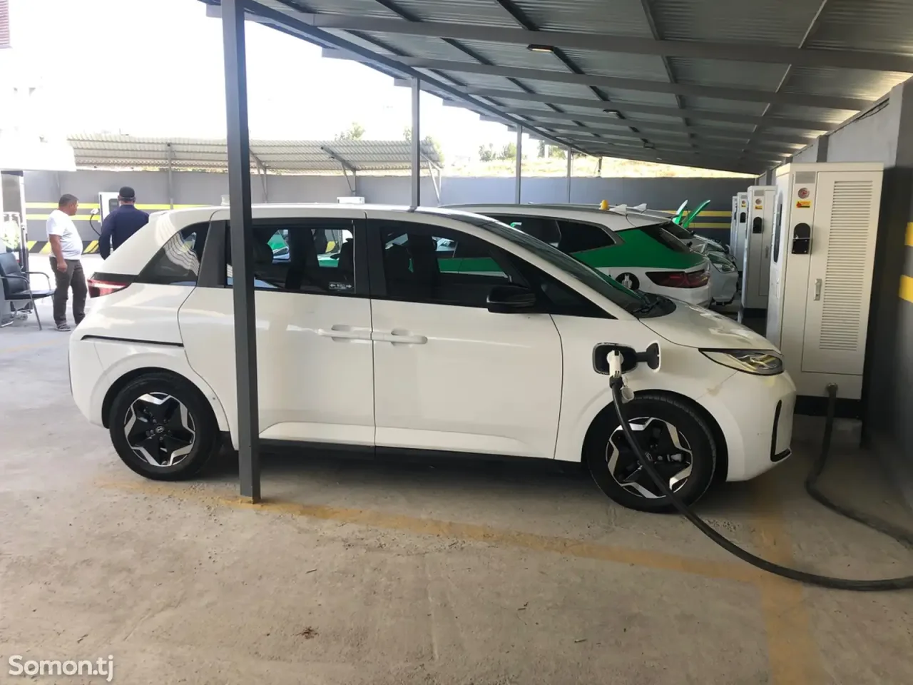 BYD D1 2021 · 2.0 AT