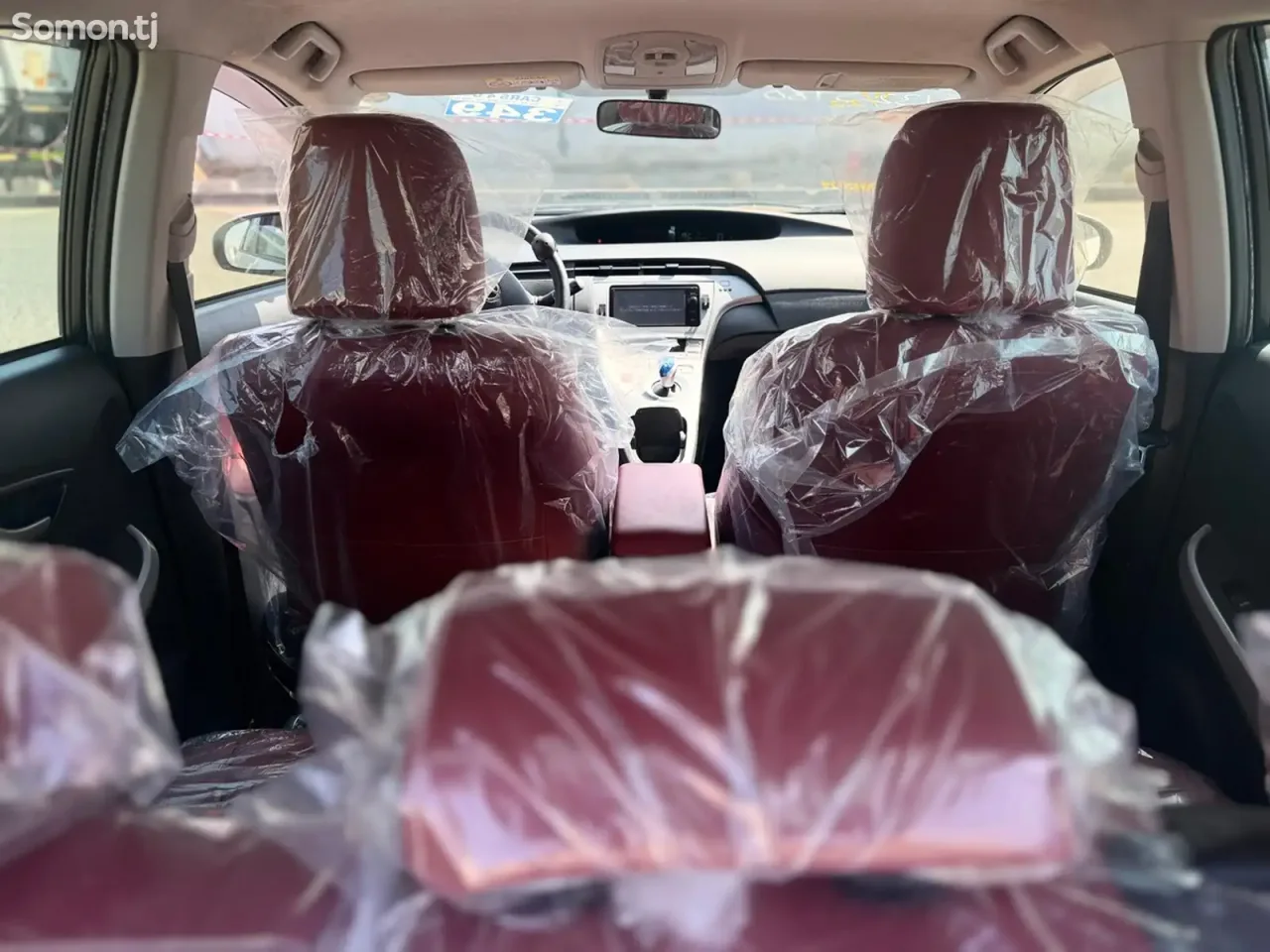 Toyota Prius 2015 · 1.8 AT