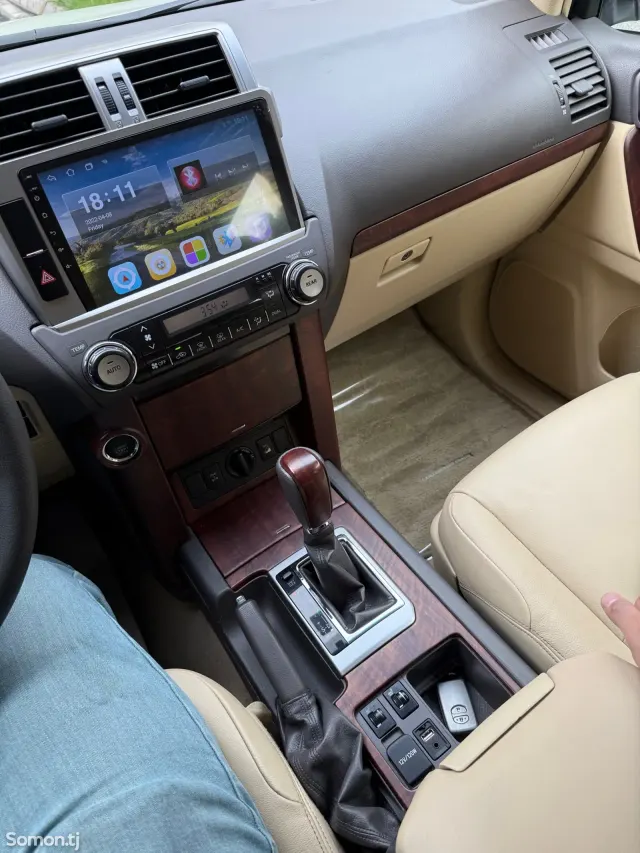 Toyota Land Cruiser Prado 2015 · 4.0 AT