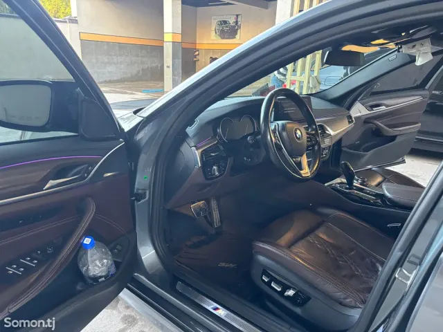 BMW 5 series 2017 · 2.0 AT