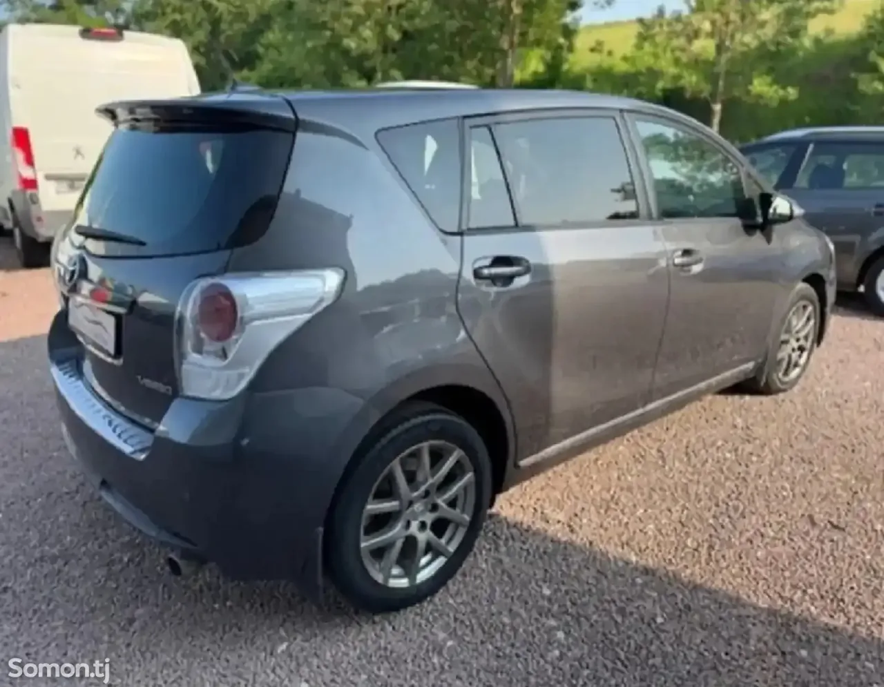 Toyota Verso 2014 · 1.6 MT