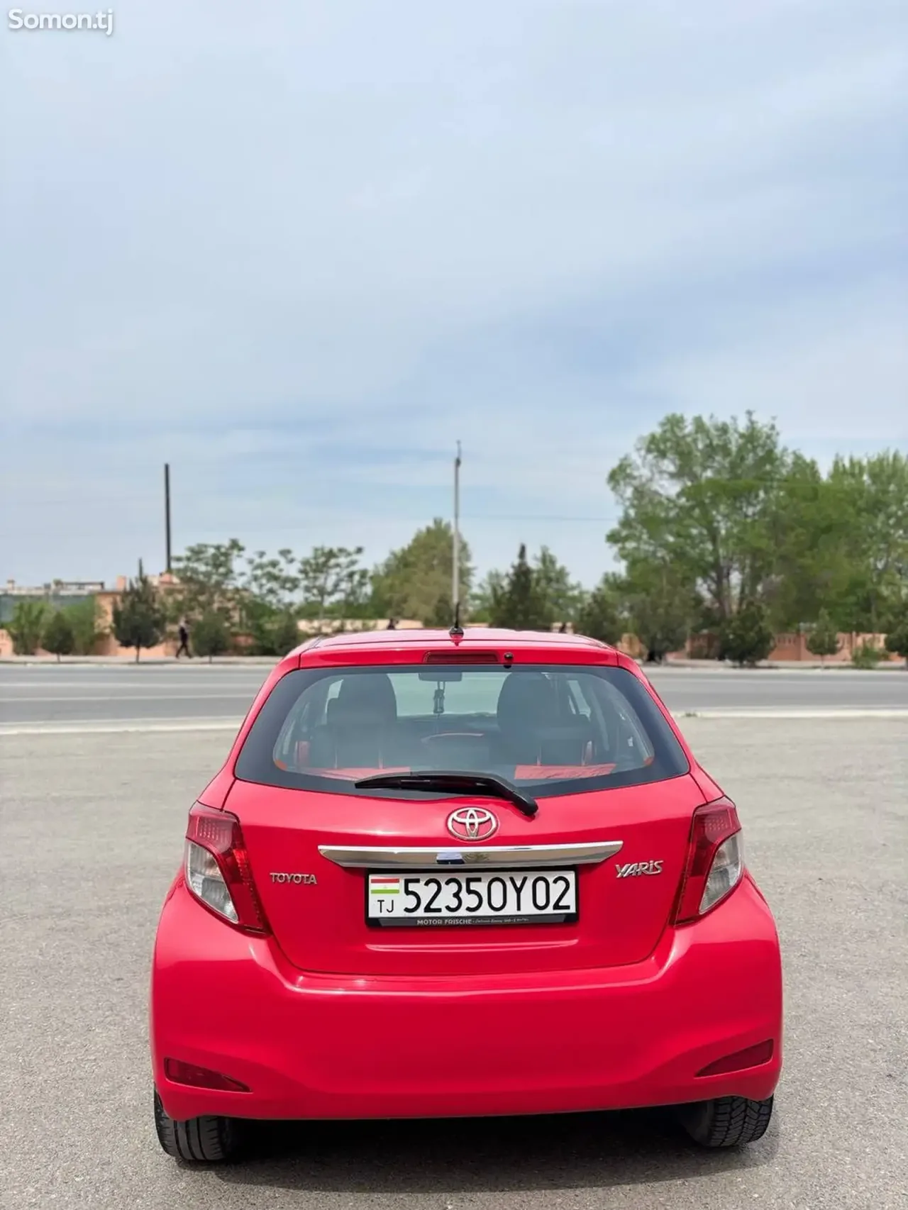 Toyota Yaris 2011 · 1.1 MT