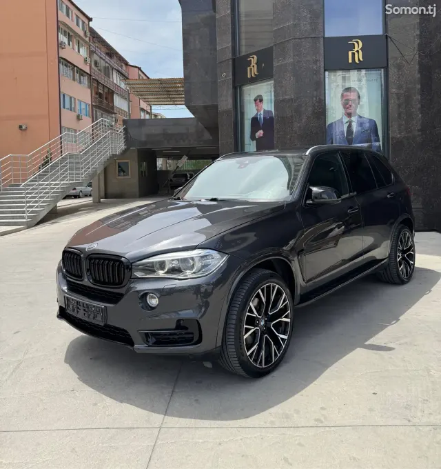 BMW X5 2015 · 3.0 AT
