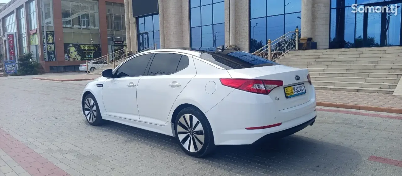 Kia K5 2012 · 2.0 AT