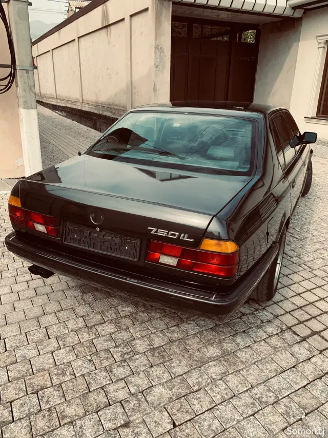 BMW 7 series 1991 · 5.0 AT