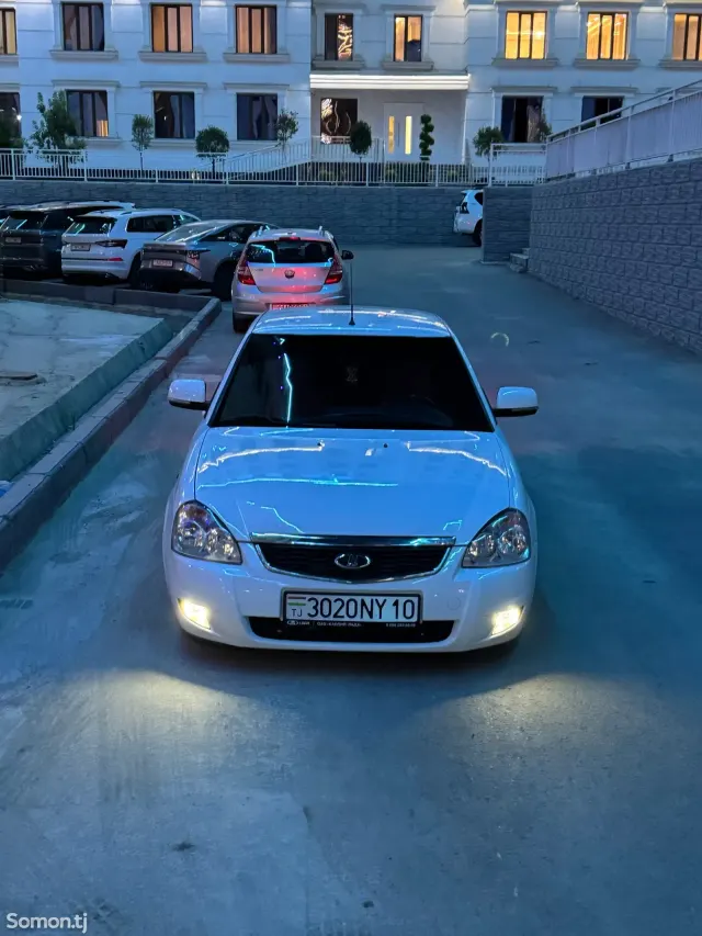 Lada (ВАЗ) Priora 2014 · 1.6 MT