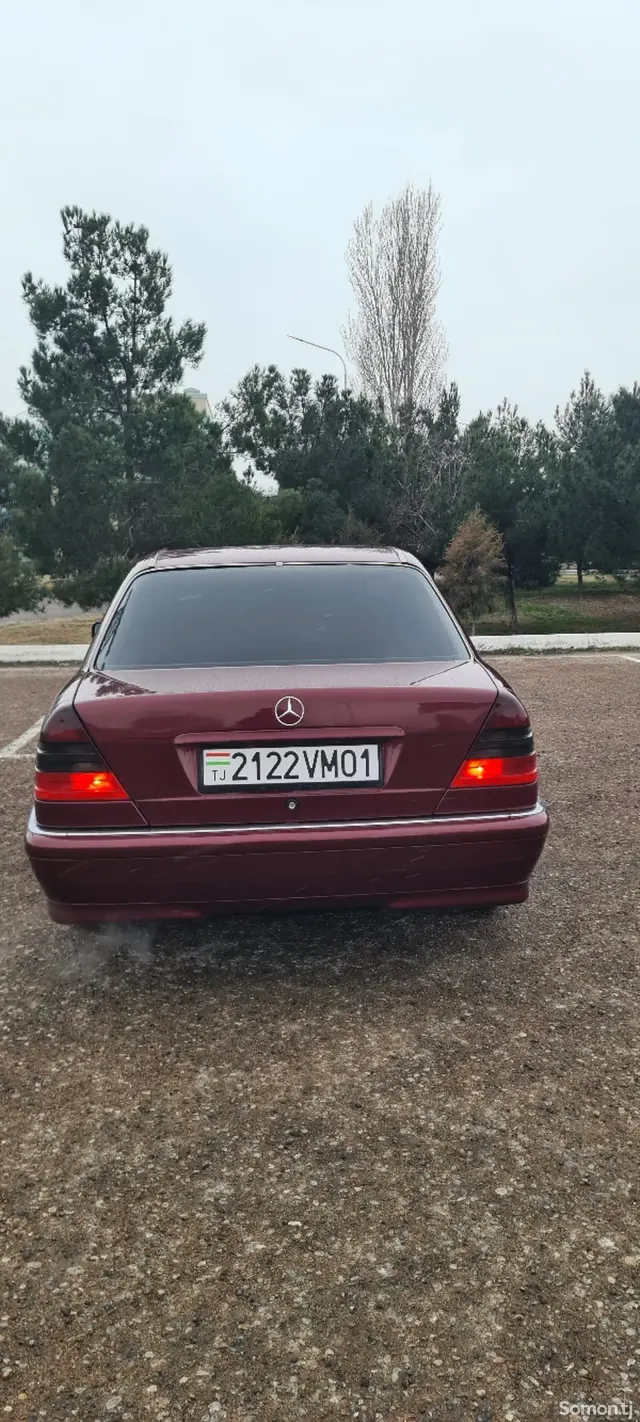 Mercedes-Benz C class 2000 · 2.4 AT
