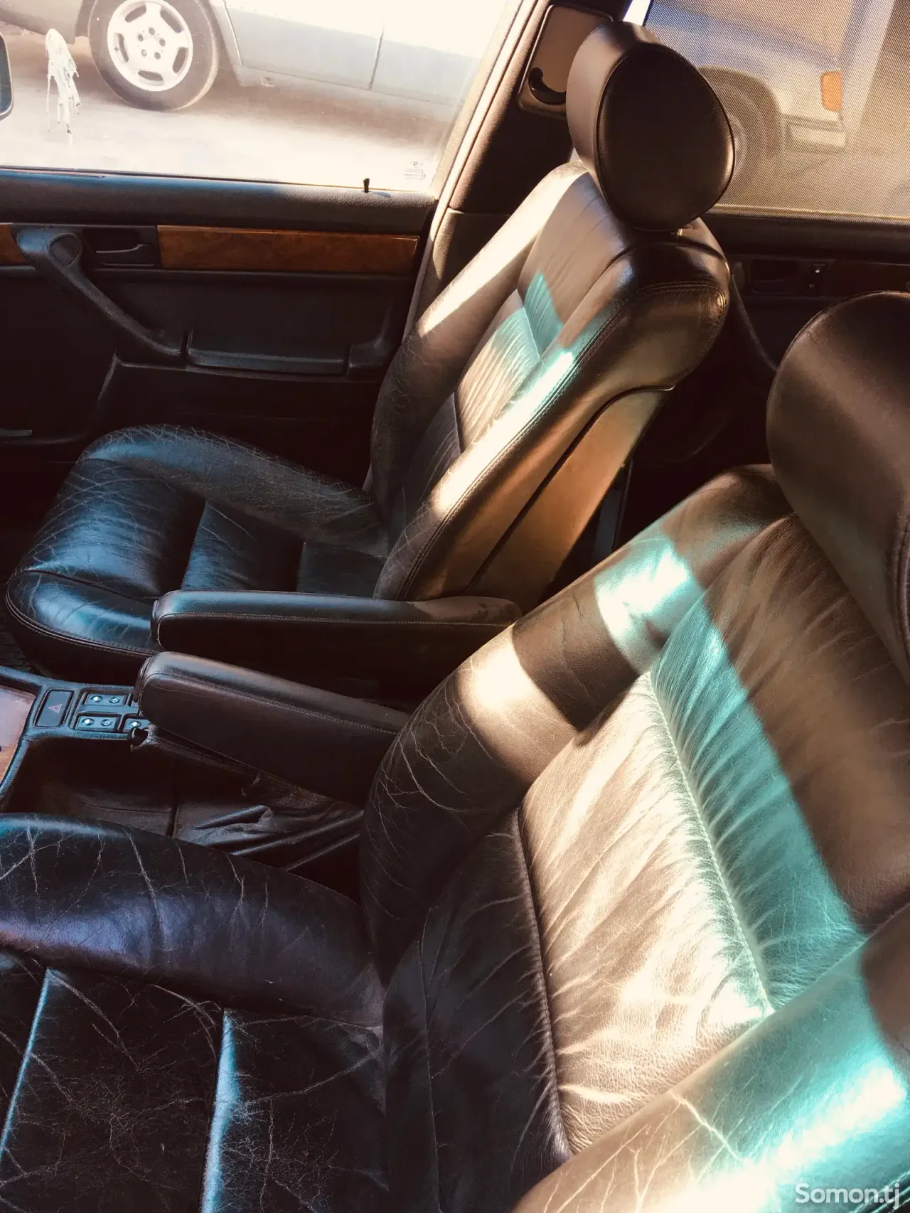BMW 7 series 1991 · 5.0 AT