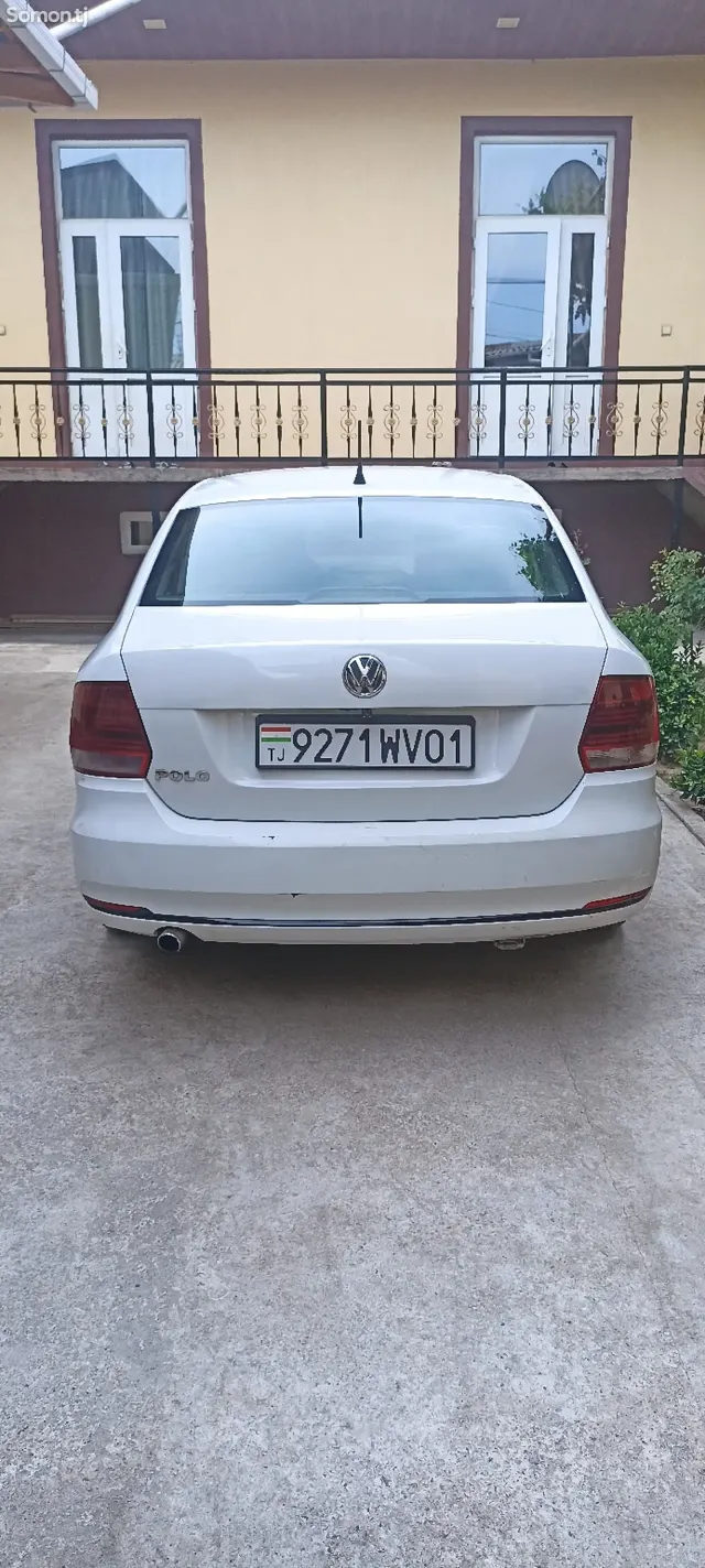 Volkswagen Polo 2019 · 1.6 AT