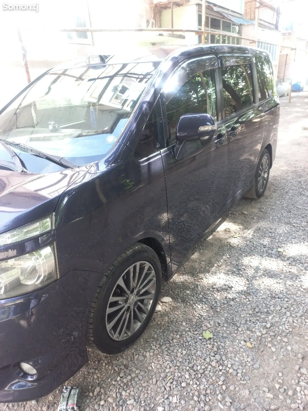 Toyota Voxy 2008 · 2.0 AT