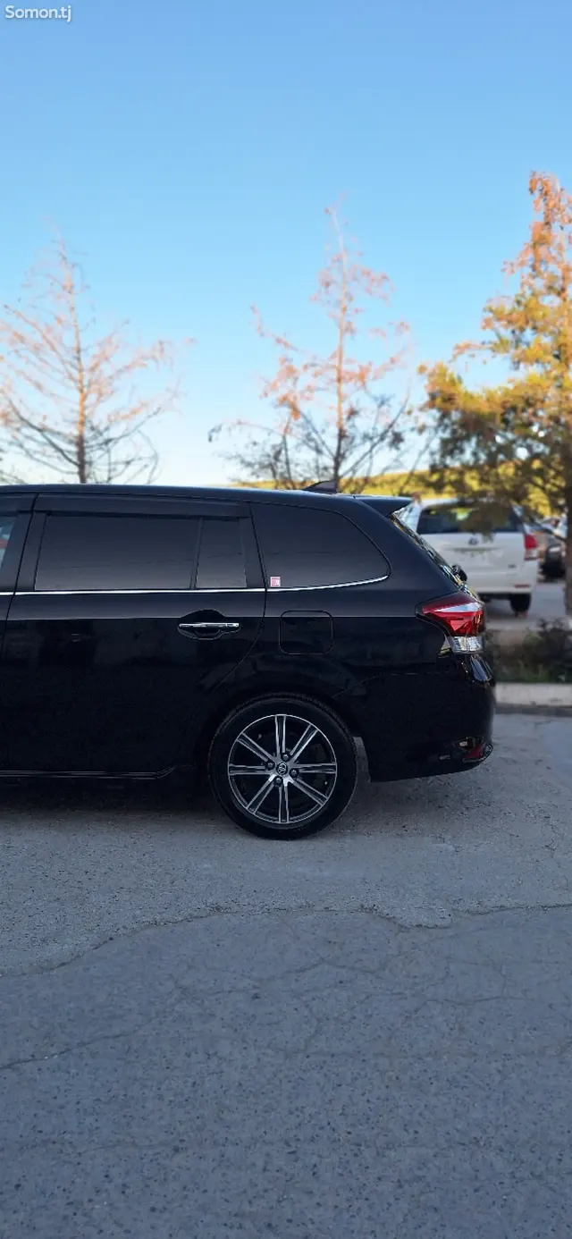 Toyota Fielder 2015 · 1.5 AT