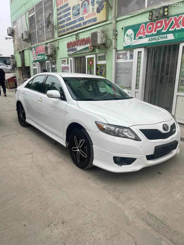 Toyota Camry 2008 · 2.4 AT