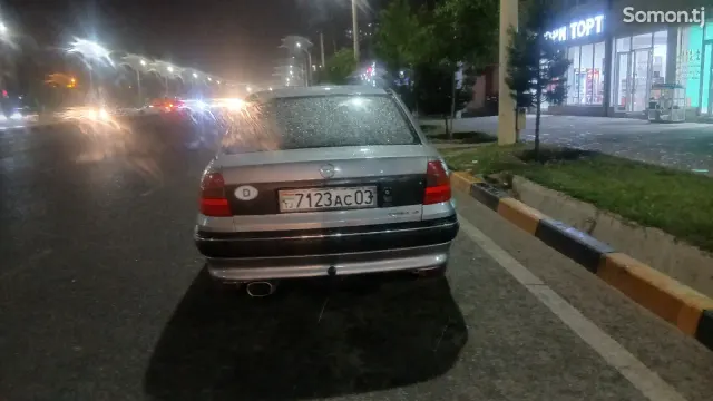 Opel Astra F 1995 · 1.6 MT