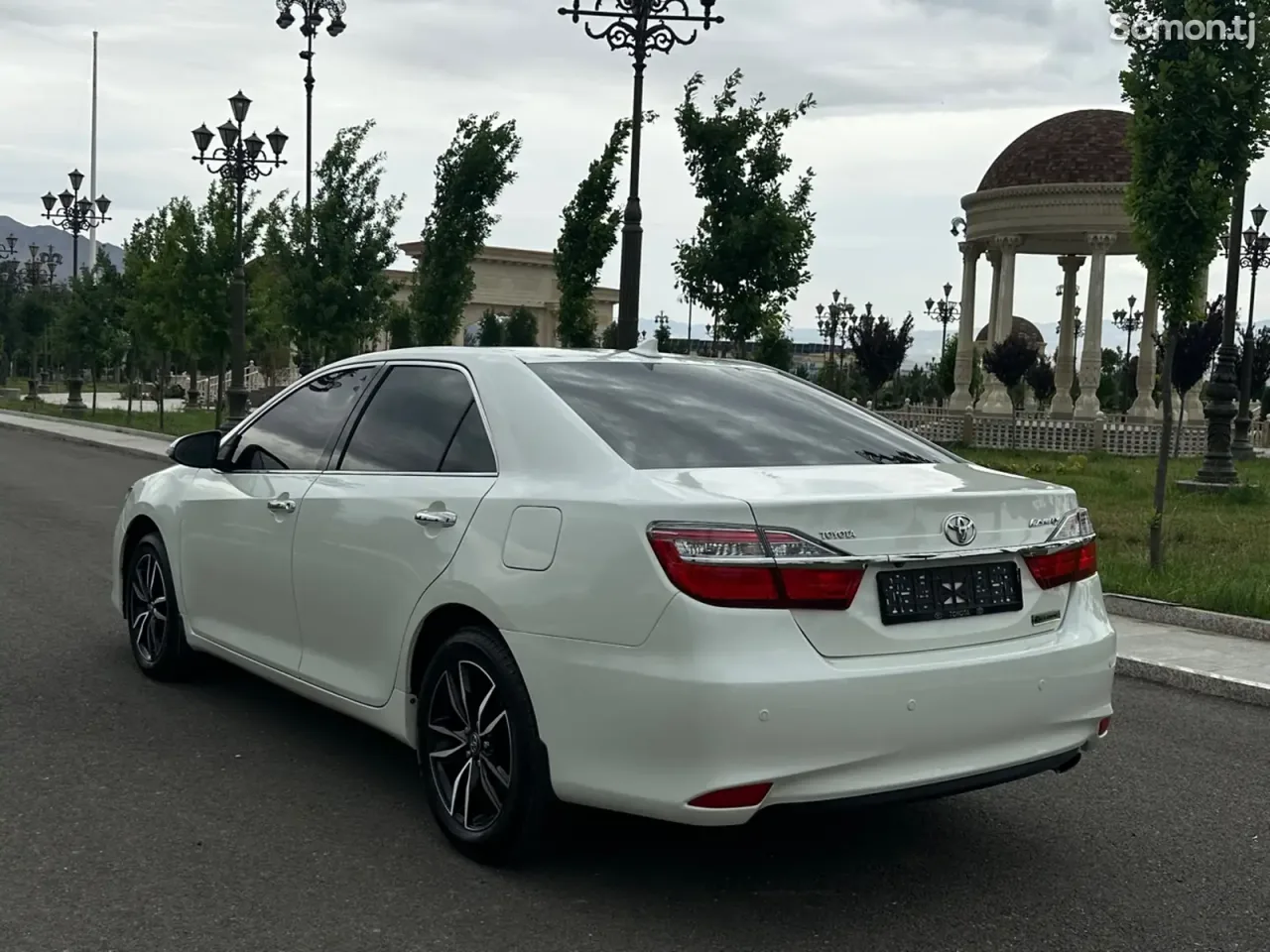 Toyota Camry 2017 · 2.5 AT