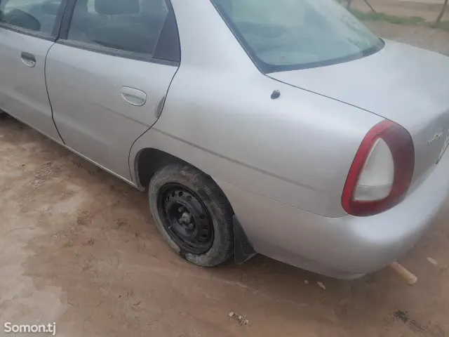 Daewoo Nubira 1997 · 1.5 MT