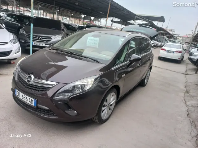 Opel Zafira 2014 · 2.0 AT