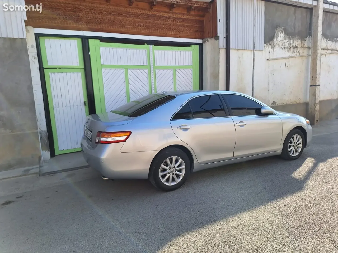 Toyota Camry 2011 · 2.5 AT