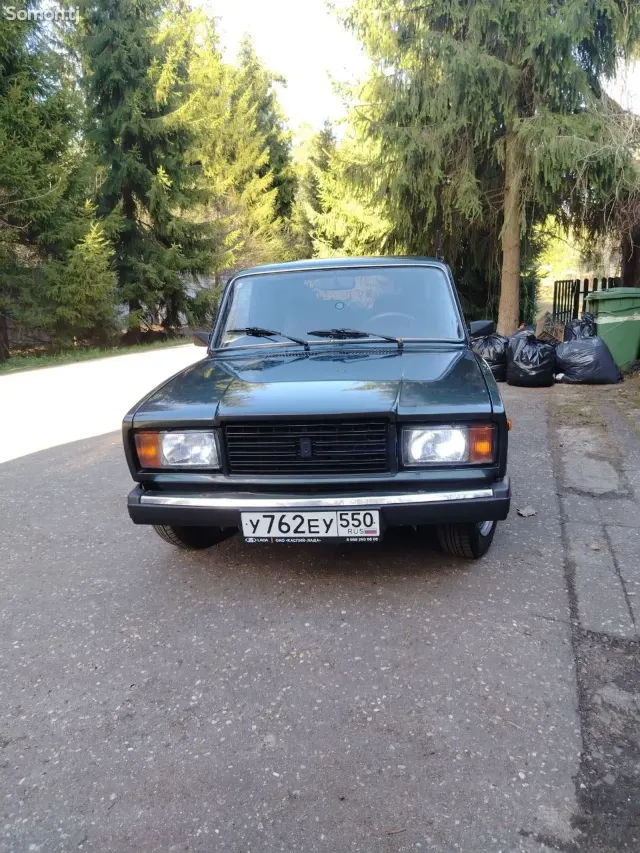 Lada (ВАЗ) 2107 2010 · 1.6 MT