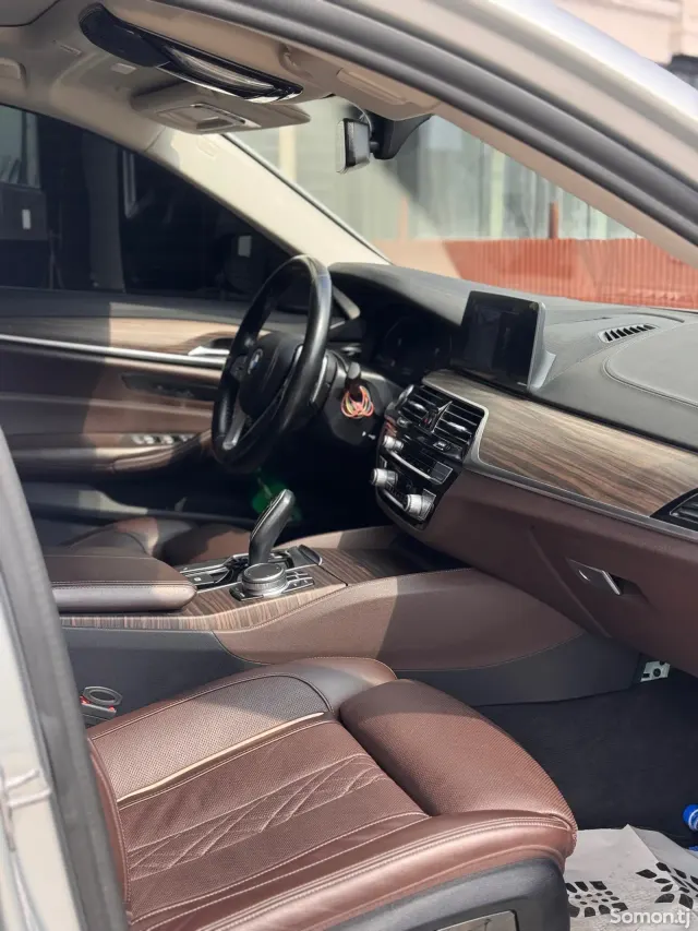 BMW 5 series 2020 · 2.0 AT