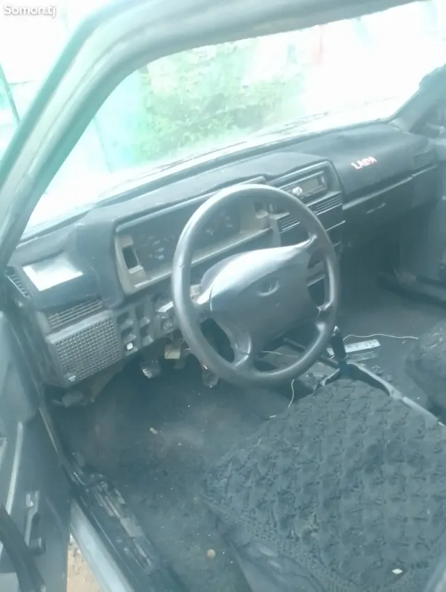 Lada (ВАЗ) 21099 2000 · 1.6 MT
