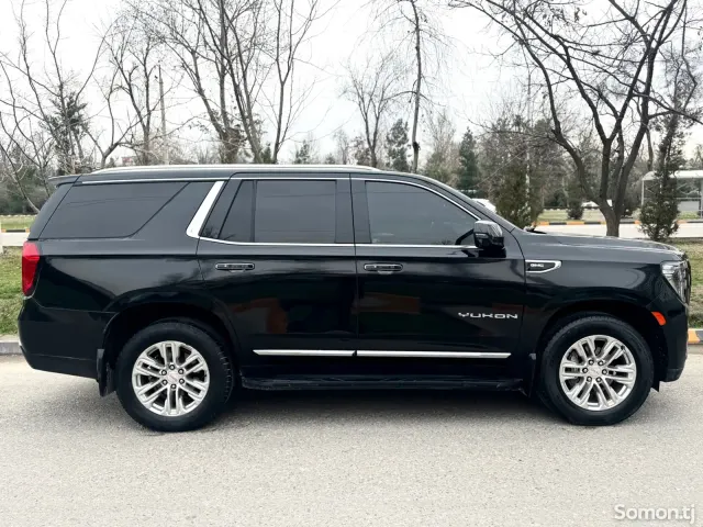 GMC Yukon 2022 · 6.2 AT
