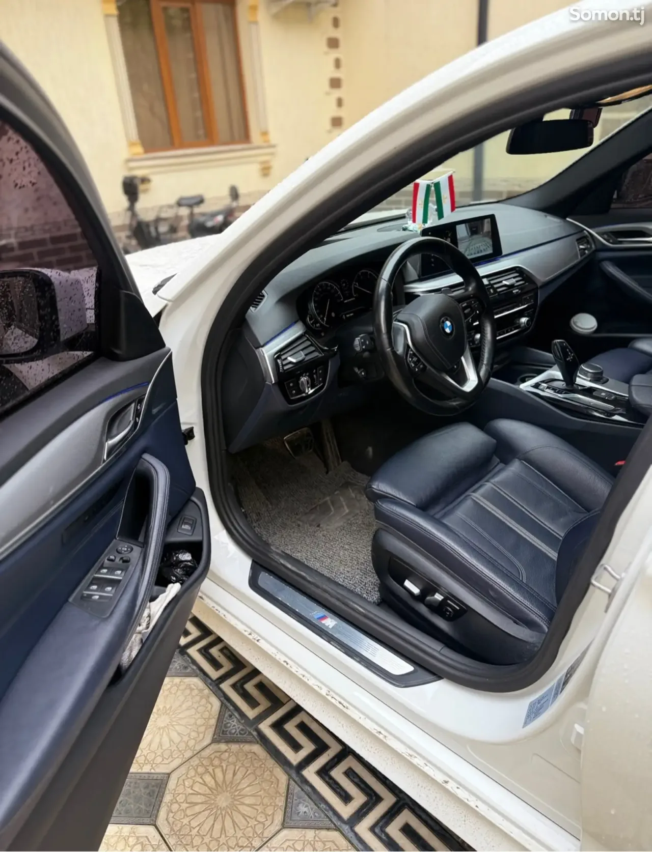 BMW 5 series 2017 · 2.0 AT