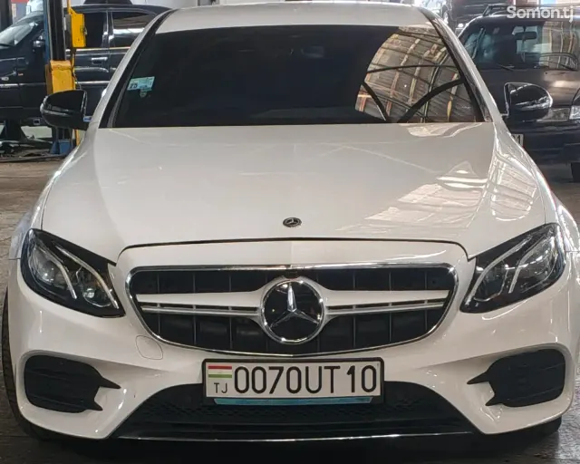 Mercedes-Benz E class 2018 · 2.0 AT