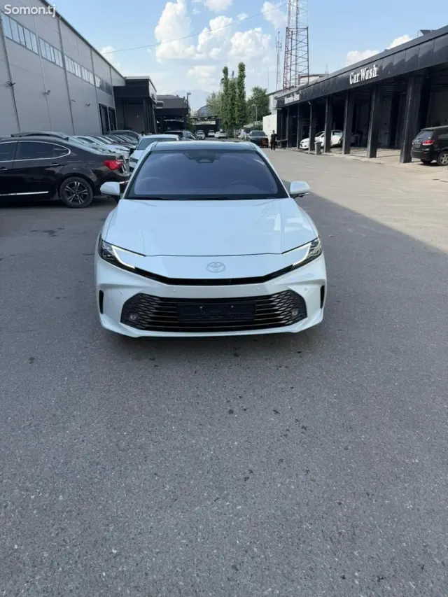 Toyota Camry 2025 · 2.5 AT