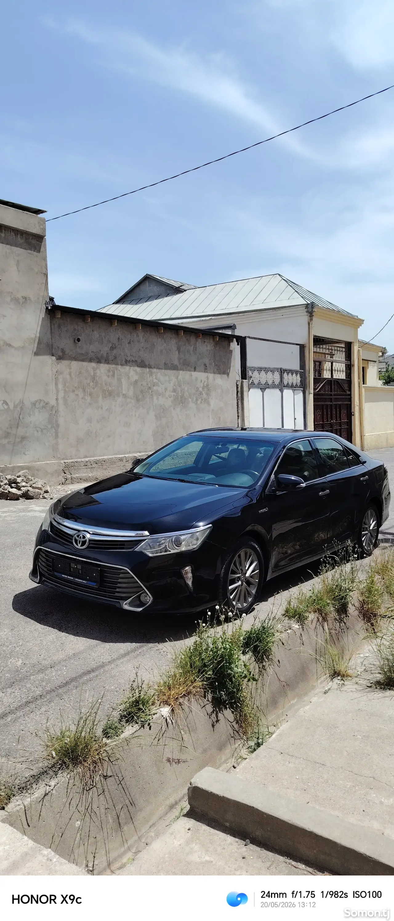 Toyota Camry 2016 · 2.5 AT