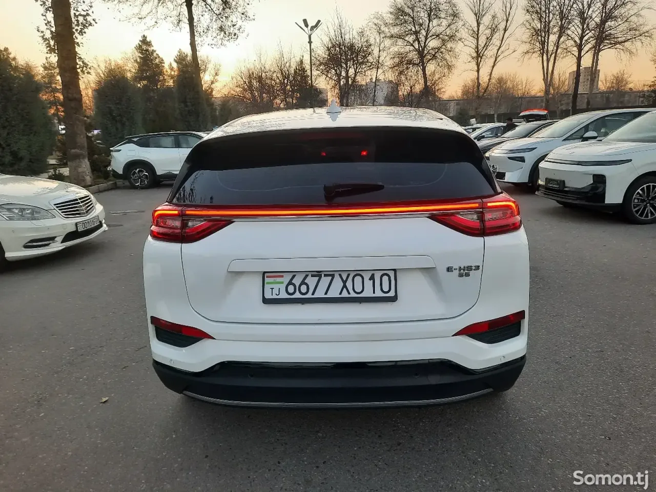 Hongqi E-HS3 2020 · 3.0 AT