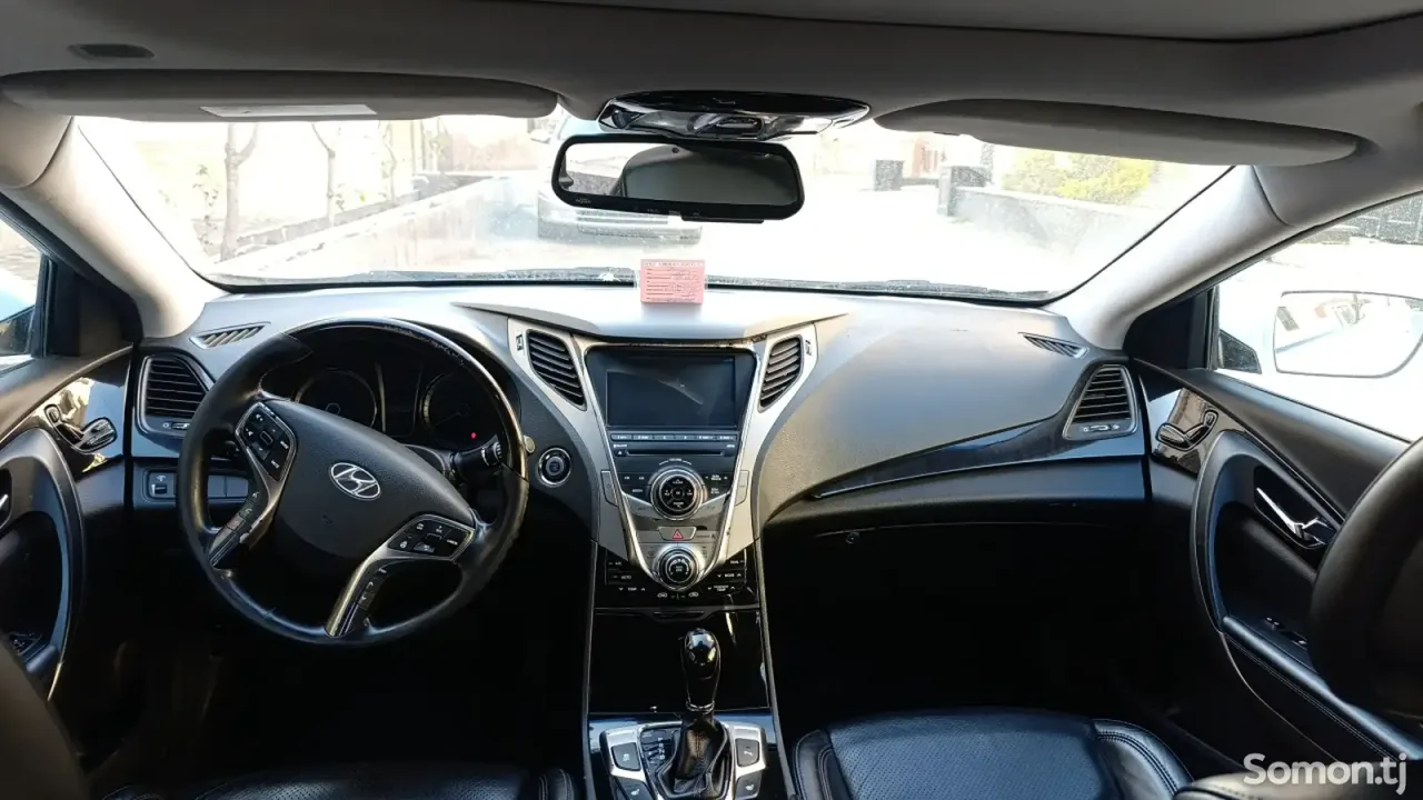 Hyundai Grandeur 2013 · 3.0 AT