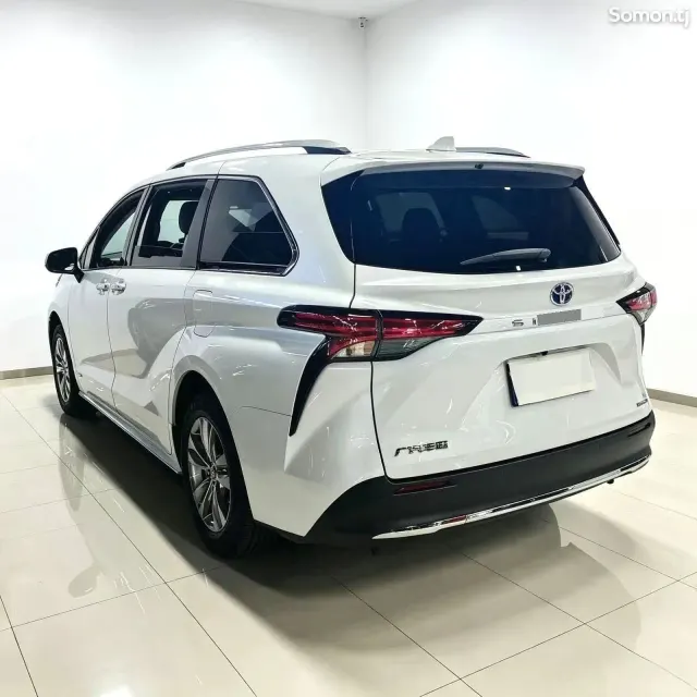 Toyota Sienna 2023 · 2.5 AT