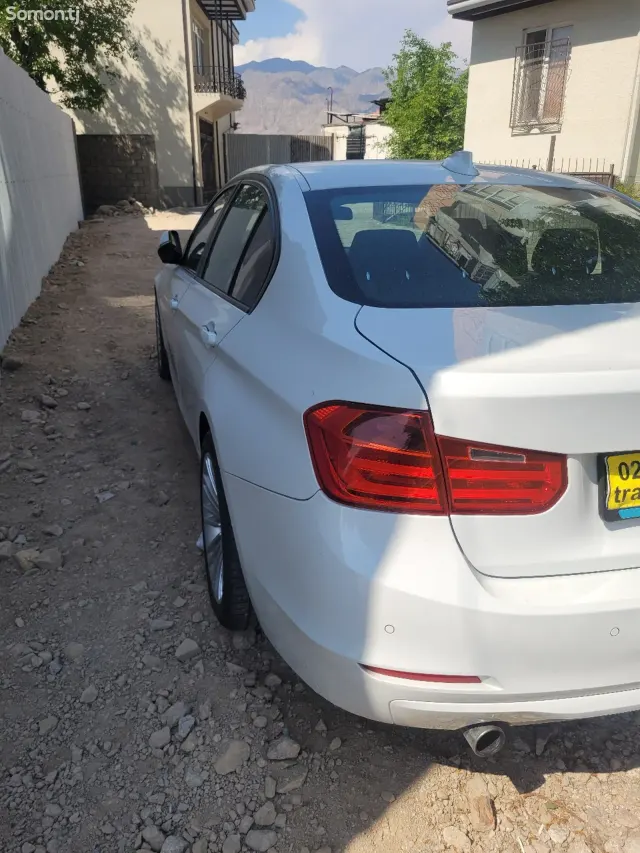 BMW 3 series 2012 · 2.0 AT