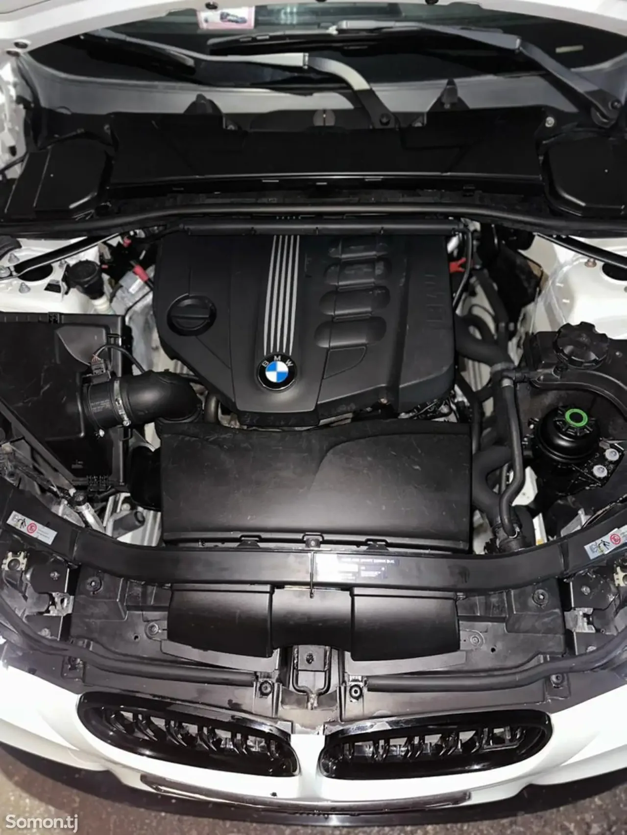 BMW 3 series 2011 · 2.0 AT