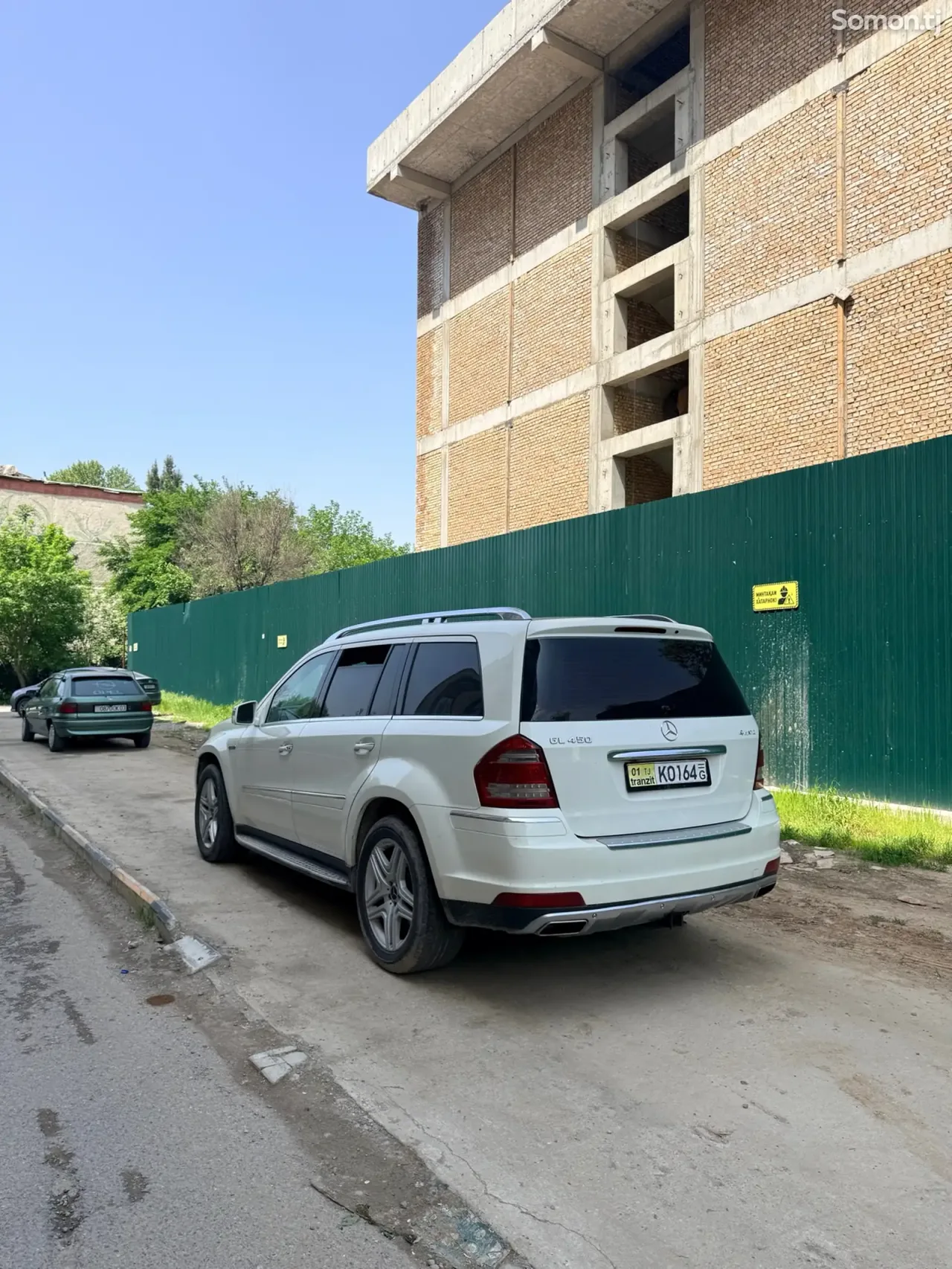 Mercedes-Benz GLS 2011 · 4.7 AT