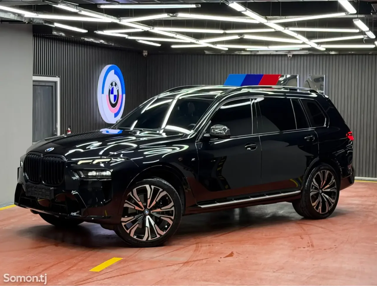 BMW X7 2023 · 4.0 AT