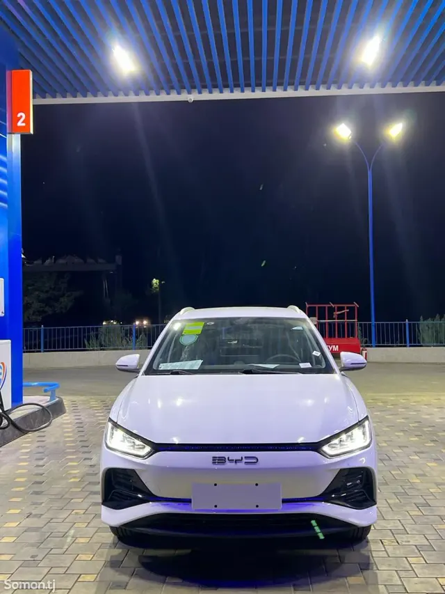 BYD E2 2025 · 1.7 AT