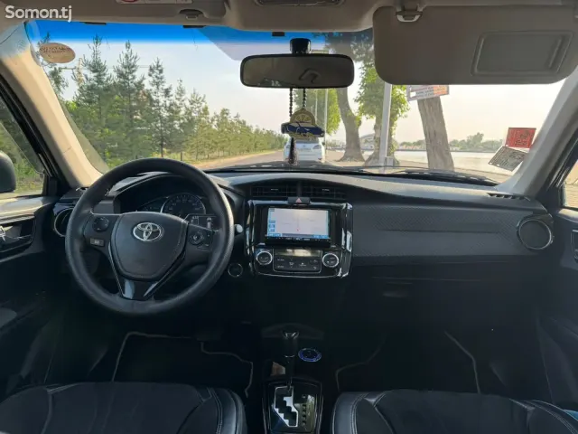 Toyota Fielder 2015 · 1.5 AT