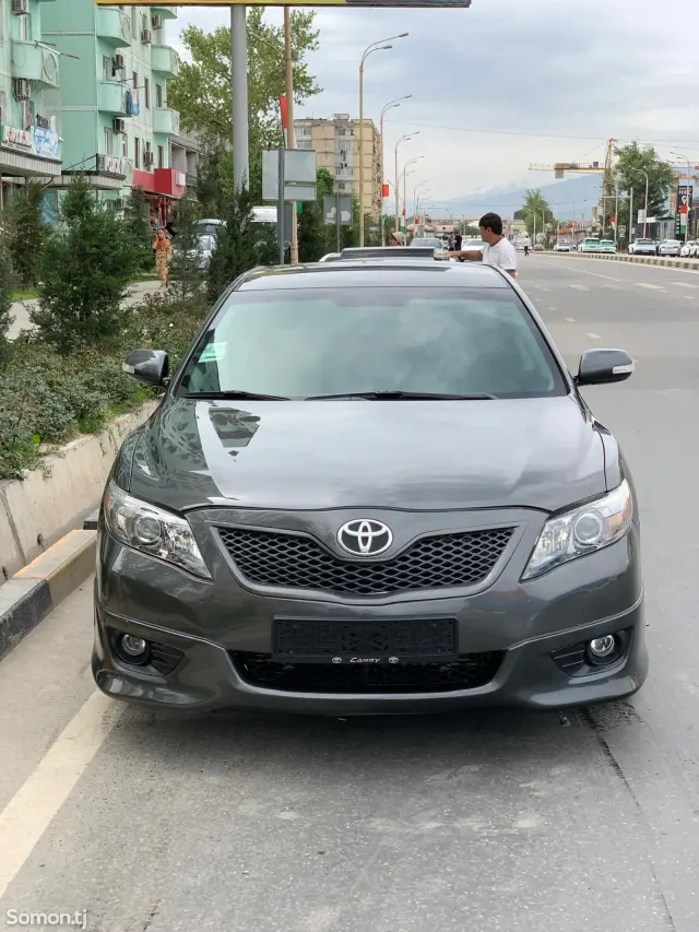 Toyota Camry 2010 · 2.5 AT