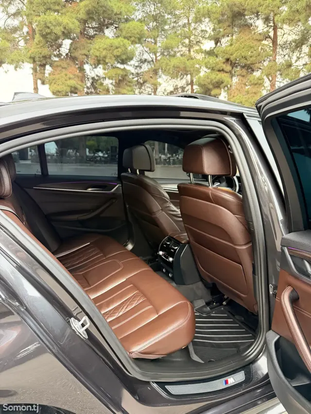 BMW 5 series 2017 · 2.0 AT