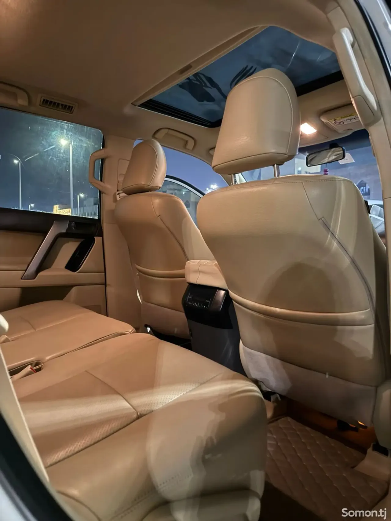Toyota Land Cruiser Prado 2014 · 4.0 AT