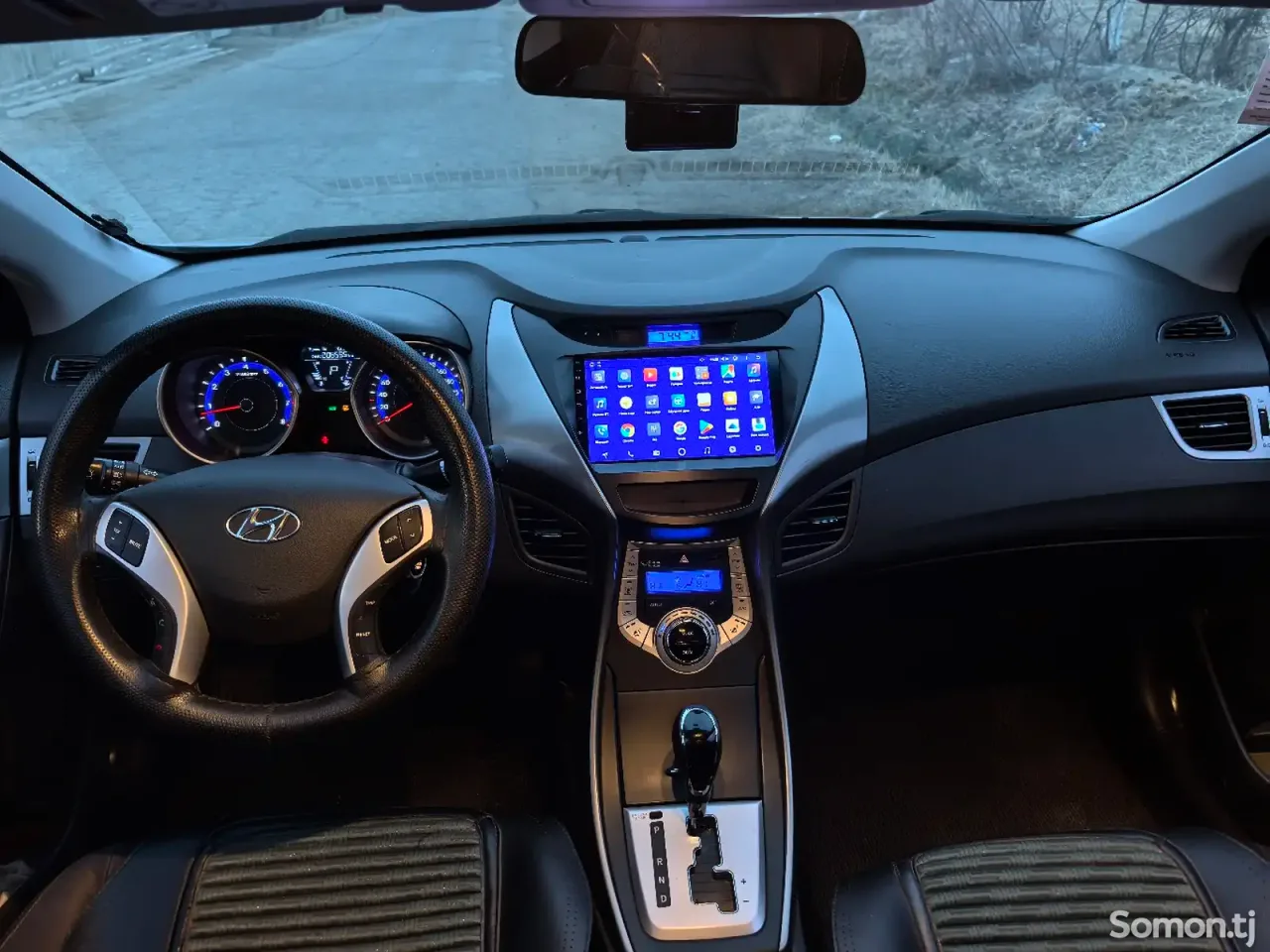 Hyundai Avante 2012 · 1.6 AT