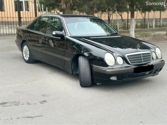 Mercedes-Benz E class 2000 · 2.0 MT